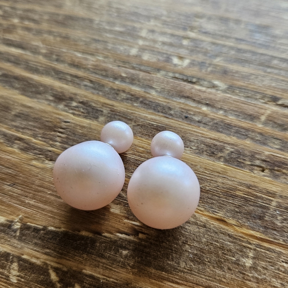 Elegant Pink Pearl Earrings